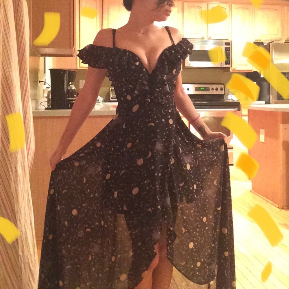 Selfie Celeste star print maxi dress